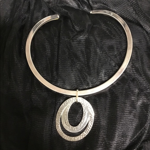 Silver Neck Collar Necklace - Picture 2 of 3